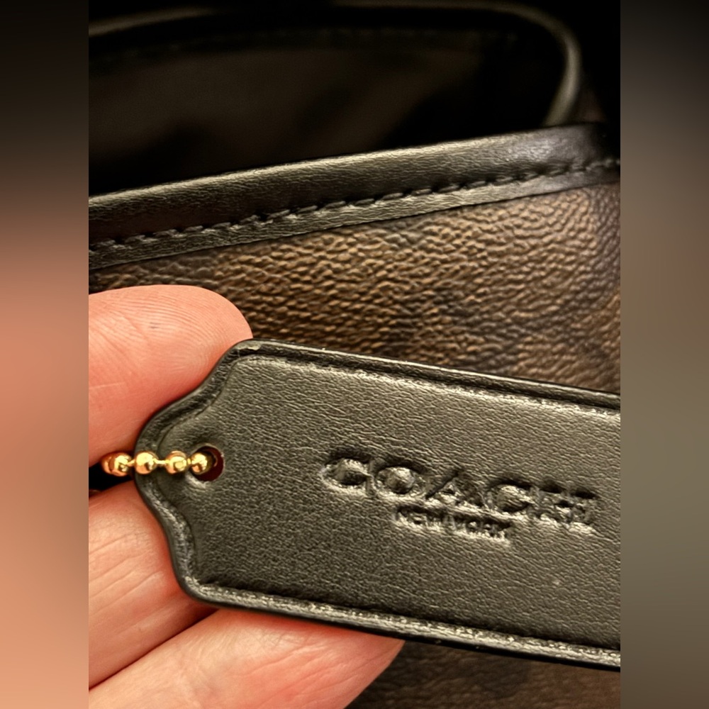 *NWT* Coach  Drawstring Carryall Tote *COA* - Picture 4 of 12